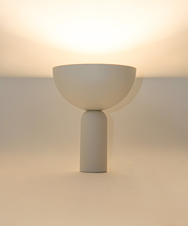 100353. Wave Table Lamp